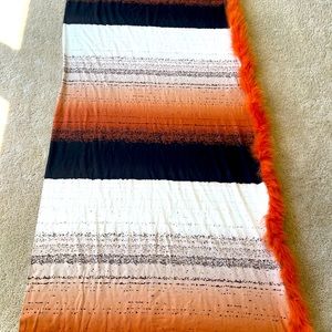 Luna throw scarf quality material new with tags